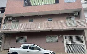 Linda casa a 200m da Basílica Nova